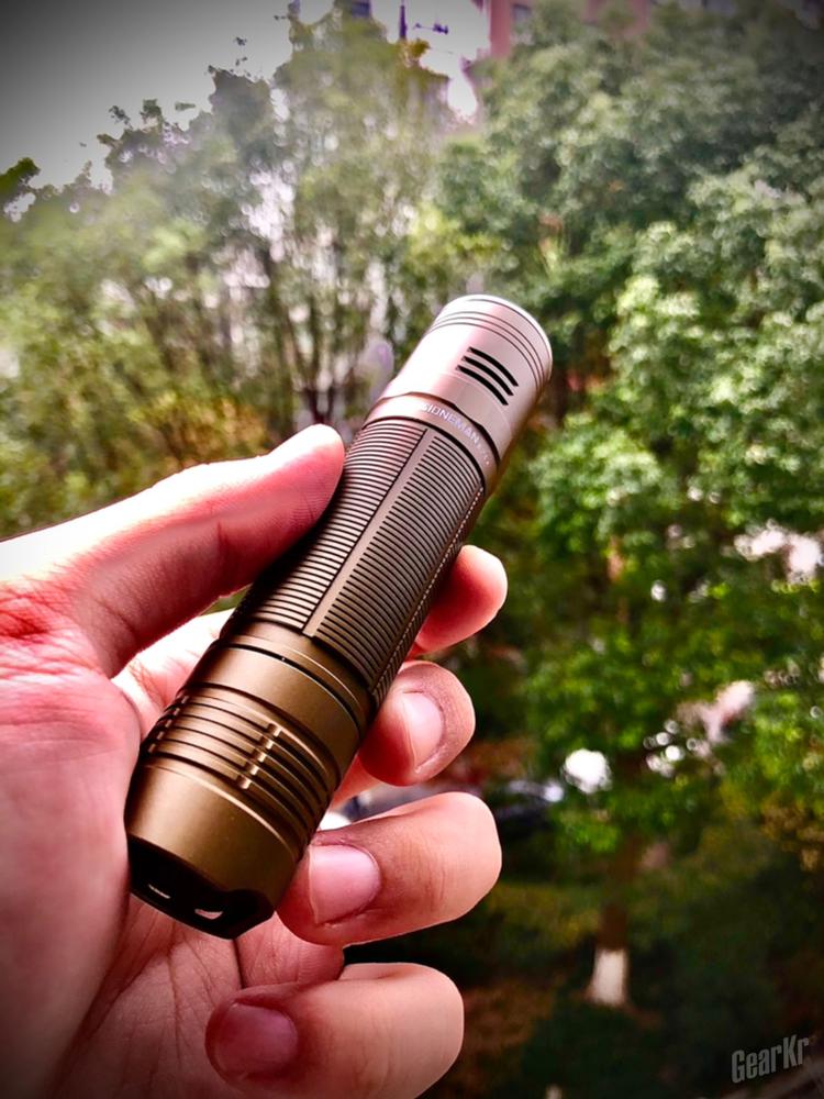 少见的暴力小直,3000流明钢炮pioneman k21x