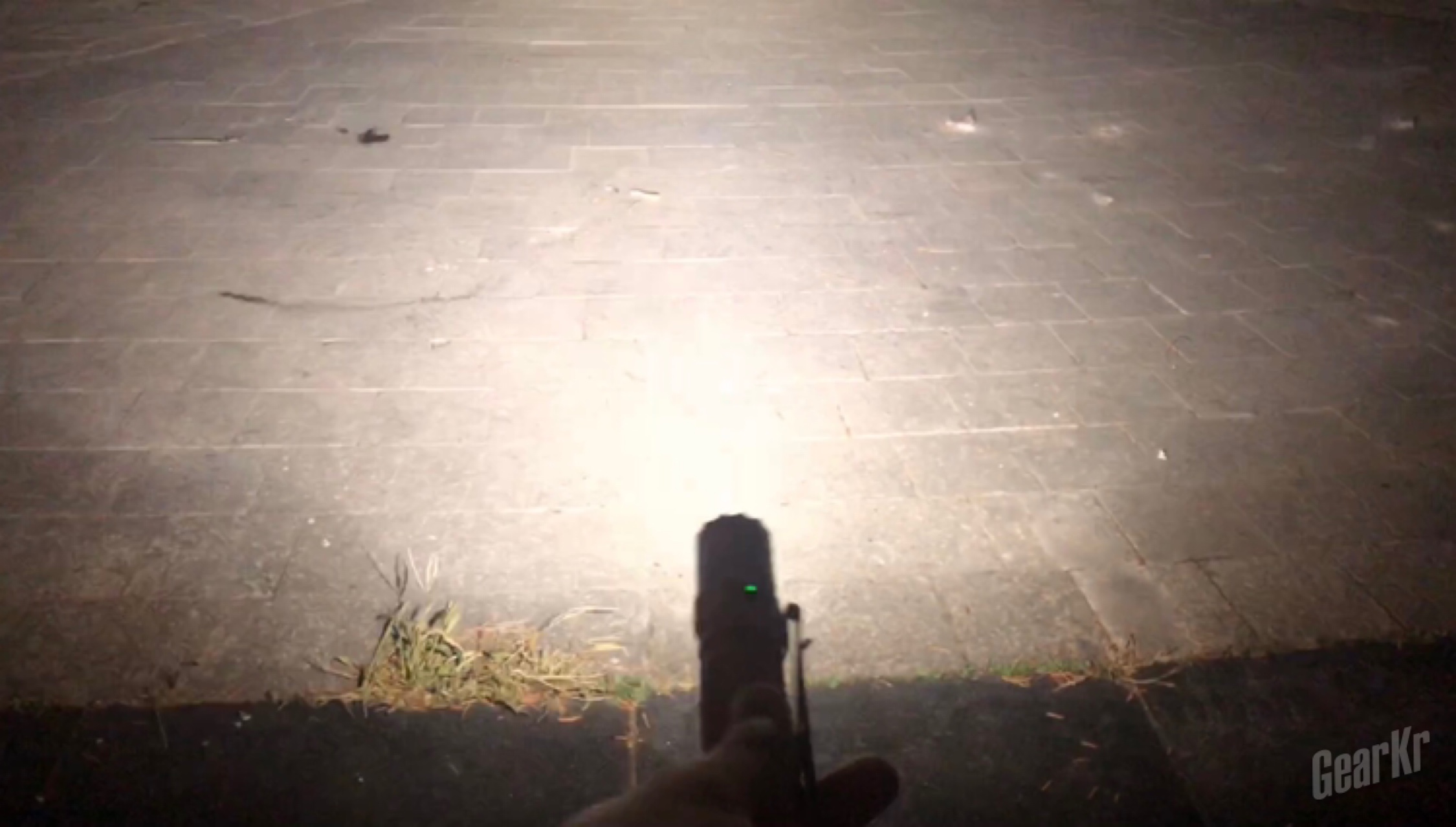 靓丽的贴身卫士——olight m2r pro橙色限量版