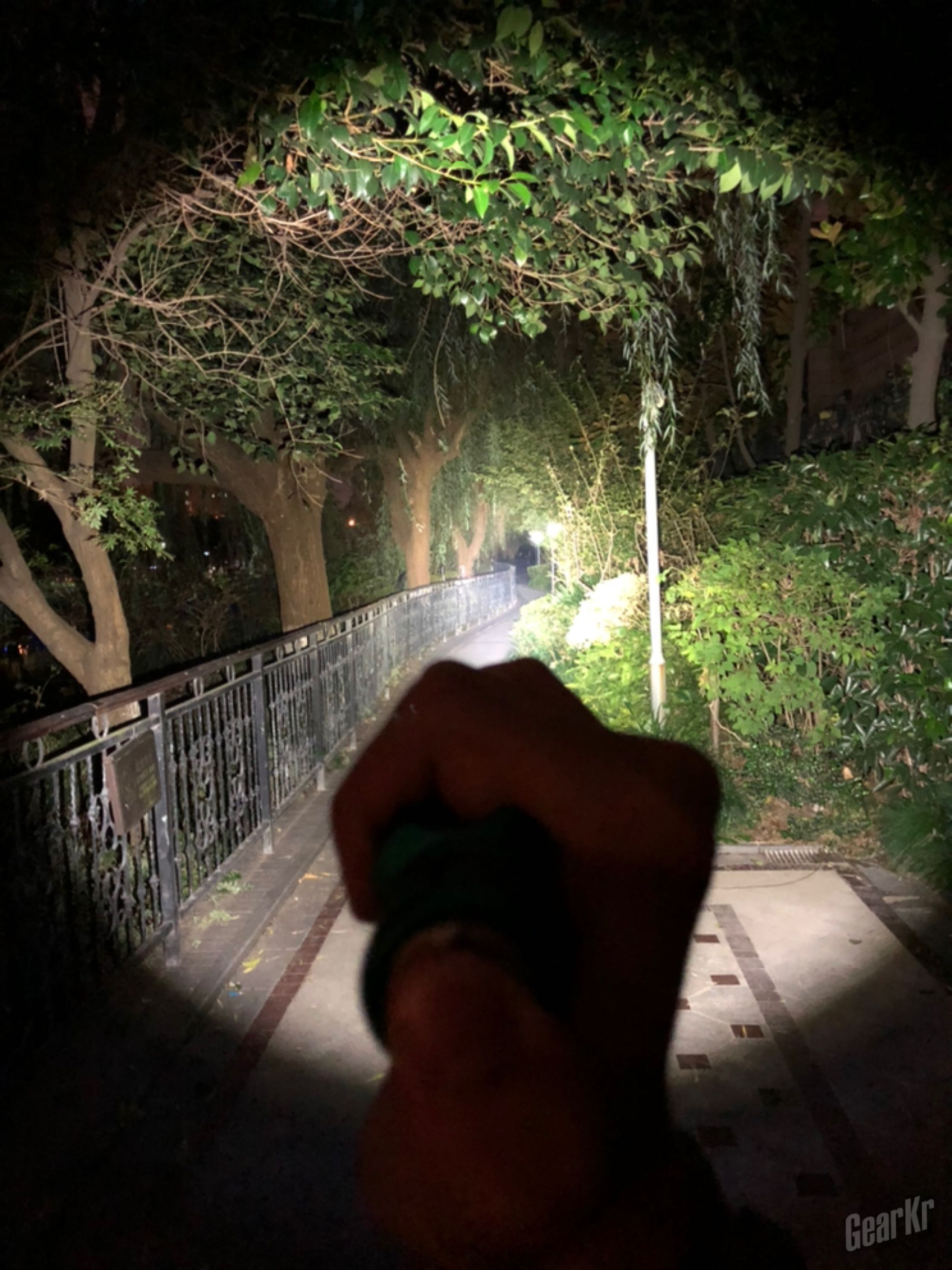 靓丽的贴身卫士——olight m2r pro橙色限量版